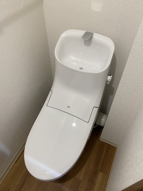 トイレ　シャワートイレ完備