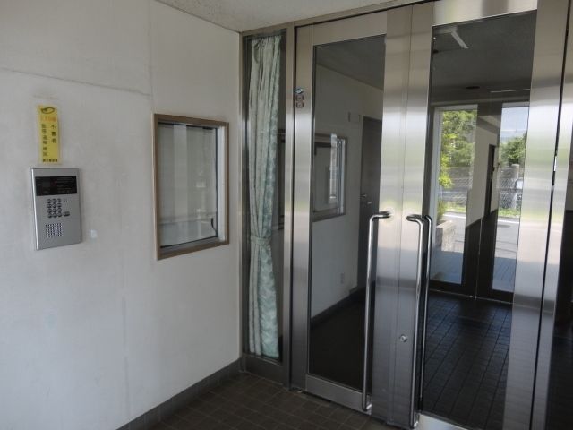 エントランス　★オートロック★