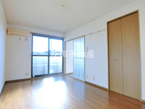 居室・リビング　写真は別のお部屋のイメージです