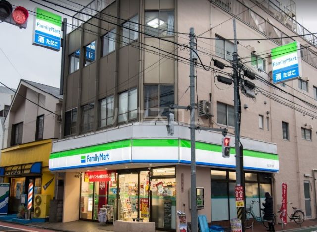 コンビニ　ファミリーマート富士見ヶ丘店（コンビニ）まで84m