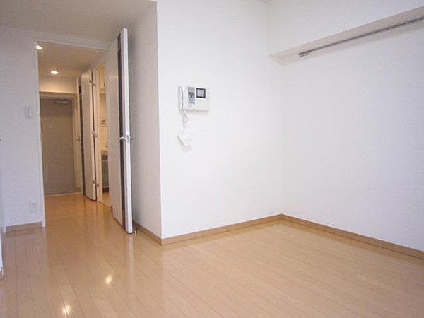居室・リビング　※別部屋の参考写真です。