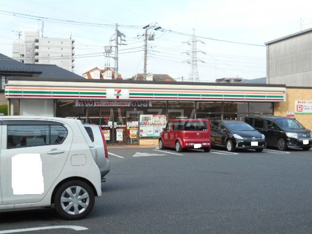 コンビニ　セブン-イレブン江戸川北葛西５丁目店（コンビニ）まで290m