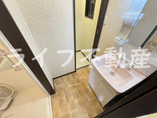 洗面設備　忙しい朝には欠かせない洗面所です