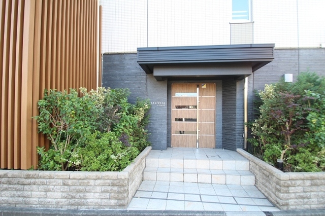 建物外観　エントランス