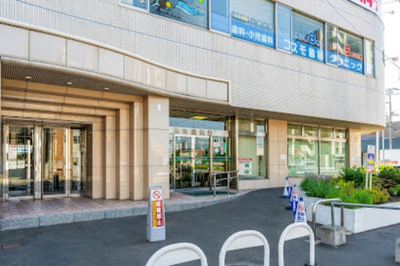 銀行　北海道銀行北十五条支店（銀行）まで384m