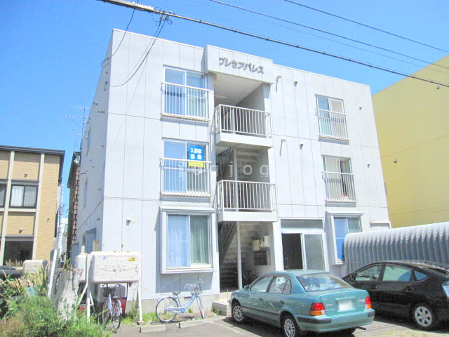 建物外観　プレセアパレス