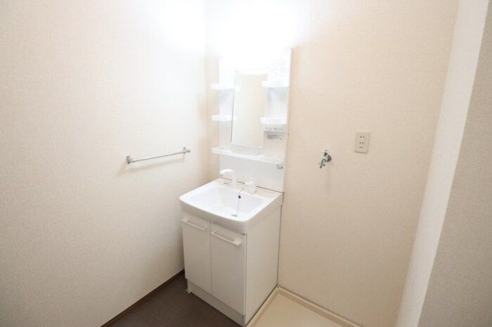 洗面設備　忙しい朝には欠かせない洗面所です