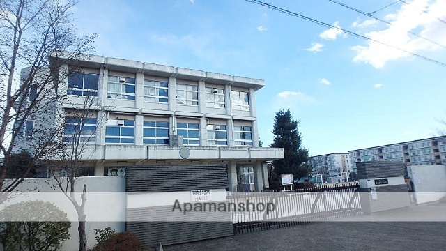 小学校　鴻巣市立赤見台第二小学校（小学校）まで2508m