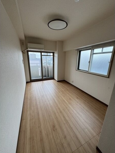 居室・リビング　※写真は同じマンションの違う部屋のものになります。