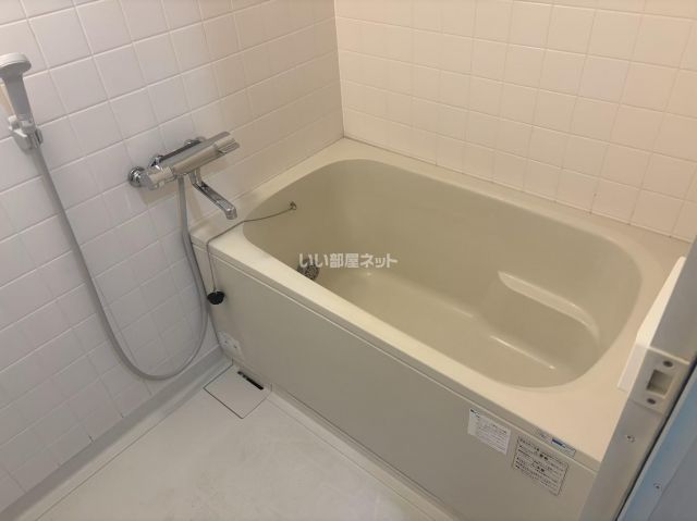 ＪＲ東海道本線 藤沢駅 徒歩21分 3階建 築29年の風呂写真