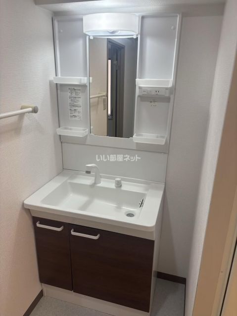 ＪＲ東海道本線 藤沢駅 徒歩21分 3階建 築29年の内装写真