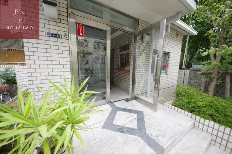 エントランス　建物の内部です