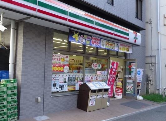 コンビニ　セブンイレブン築地7丁目店（コンビニ）まで203m