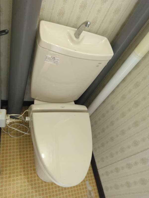 トイレ　参考写真(以前の写真です。)