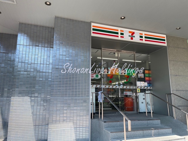 コンビニ　セブン-イレブン 新横浜アリーナ通り店（コンビニ）まで256m
