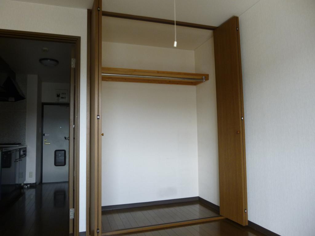 収納　クローゼット