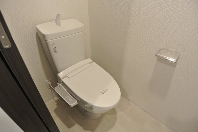 クリスタルグランツ難波WESTのトイレ写真
