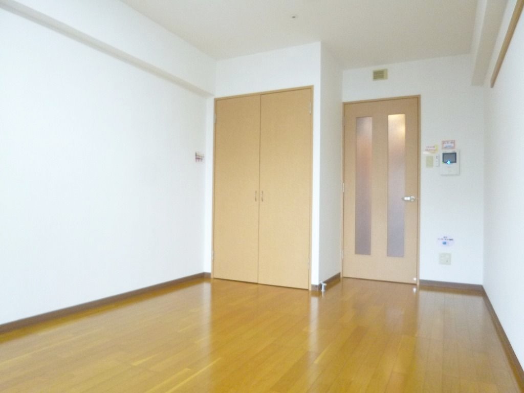 リファレンス下呉服町の居間写真