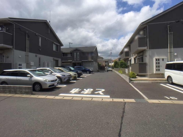 駐車場　駐車場