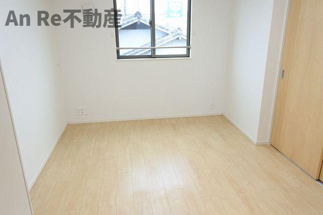 埼玉高速鉄道 南鳩ケ谷駅 徒歩18分 3階建 築11年の居間写真