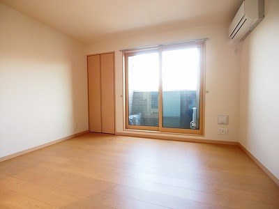 ポポラーレMARUTOKUの居間写真