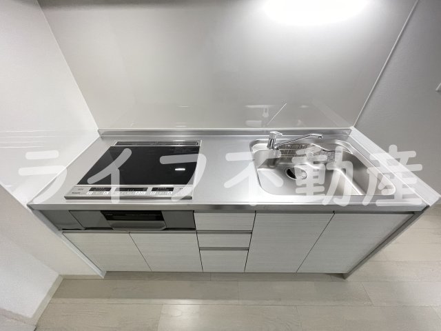 キッチン　コンパクトなキッチンで掃除もラクラク