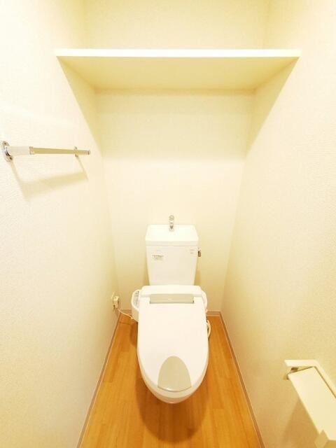 ドミール目白アネックスのトイレ写真