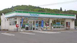コンビニ　FamilyMart都営線若松河田駅店（コンビニ）まで80m