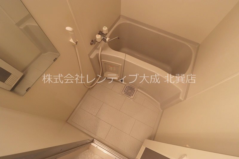 地下鉄中央線 深江橋駅 徒歩8分 6階建 築27年の風呂写真
