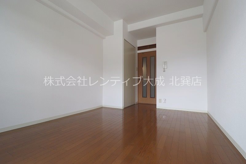 地下鉄中央線 深江橋駅 徒歩8分 6階建 築27年の居間写真