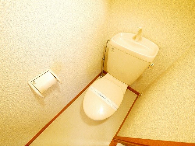 トイレ　コンパクトで使いやすいトイレです