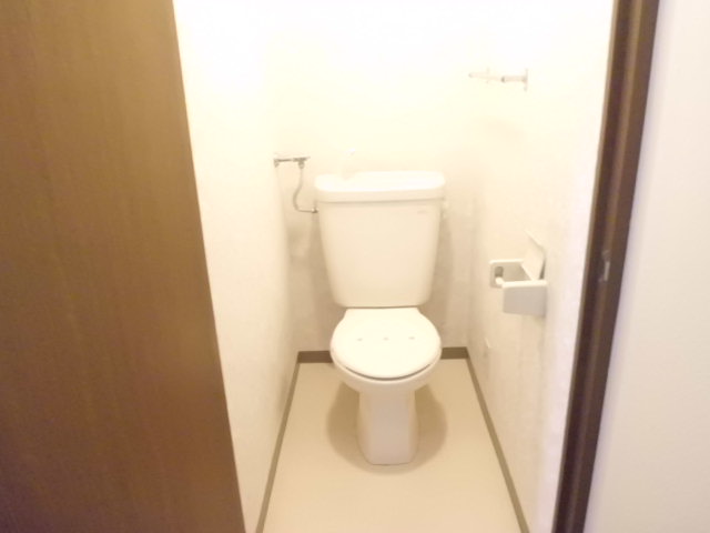 トイレ　同タイプ内観です