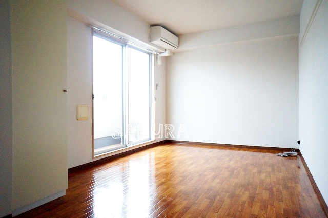 居室・リビング　開放感のあるゆったりとしたお部屋です♪