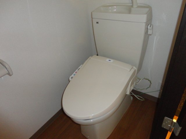 トイレ　シャワー付トイレ