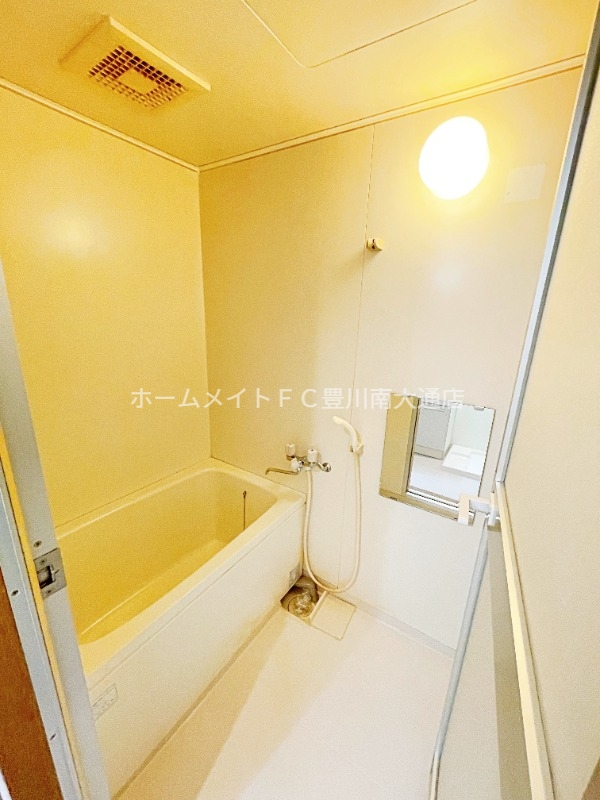 バス・シャワールーム　同型別部屋写真