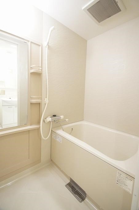 バス・シャワールーム　※同物件別部屋参考画像