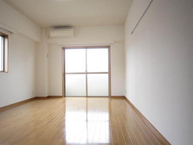 その他　角住戸につき２面採光で日当たり良好
