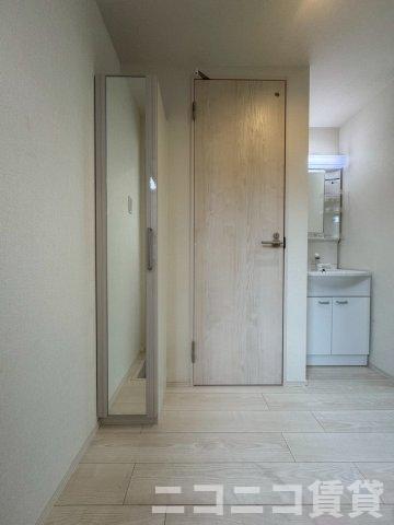 玄関　別号室イメージの為、現状を優先致します。