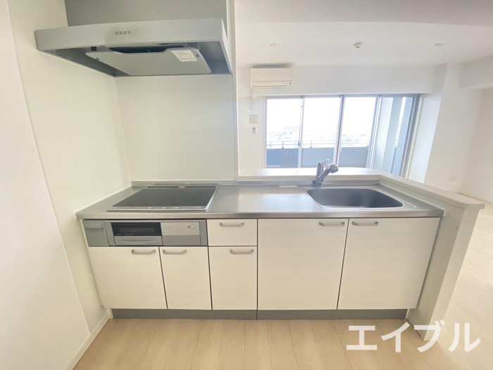西鉄天神大牟田線 雑餉隈駅 徒歩12分 10階建 築15年のキッチン写真