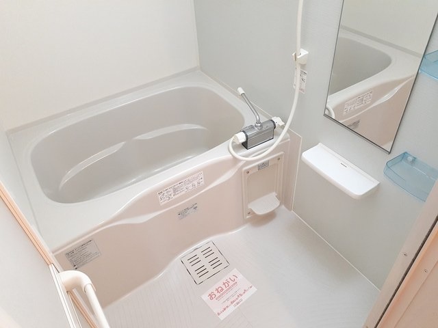 ＪＲ福知山線 猪名寺駅 徒歩21分 2階建 築17年の風呂写真