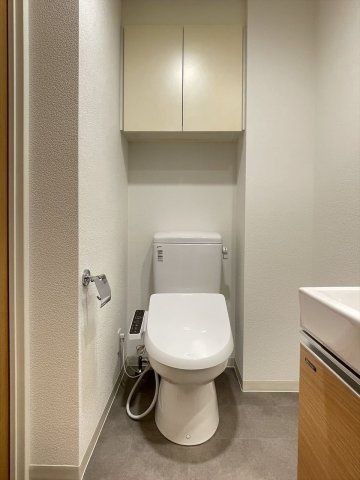 トイレ　同タイプ参考写真