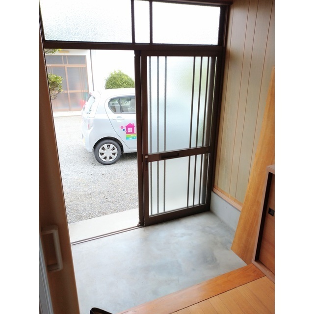 小松住宅の玄関写真