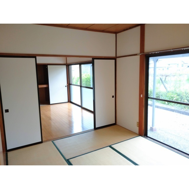 小松住宅の居間写真