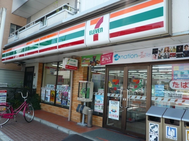 コンビニ　セブンイレブン大淀中3丁目店（コンビニ）まで166m