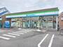 コンビニ　ファミリーマート月が丘三丁目店（コンビニ）まで350m