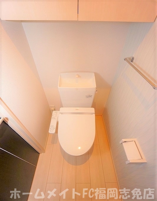 ＪＲ篠栗線 門松駅 徒歩13分 3階建 築11年のトイレ写真