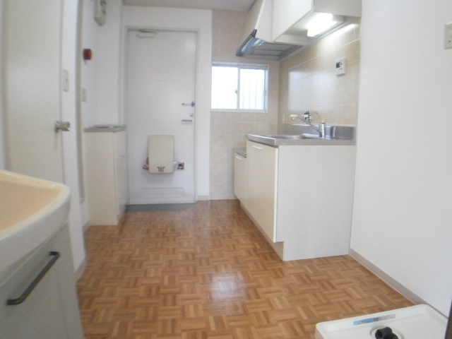 居室・リビング　ゆったりとしたキッチン廻り