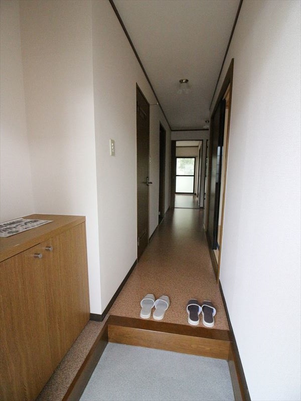 玄関　玄関・下駄箱あり