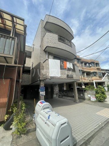 川崎市中原区中丸子のマンションの建物外観