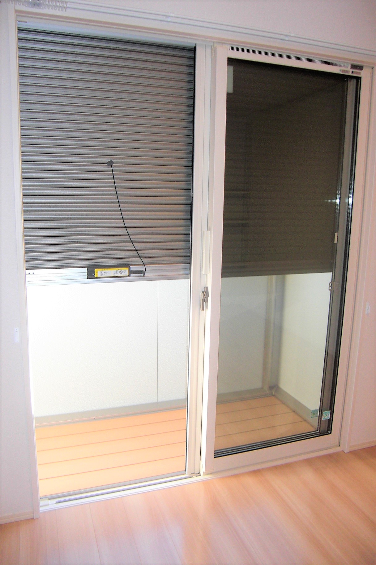 その他　1階のお部屋でもシャッター付きで安心です。